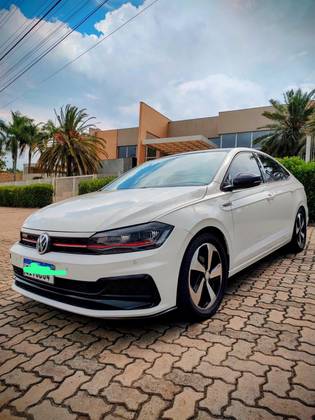 VOLKSWAGEN VIRTUS 1.0 200 TSI HIGHLINE AUTOMÁTICO VOLKSWAGEN VIRTUS 1.0 200 TSI HIGHLINE AUTOMÁTICO